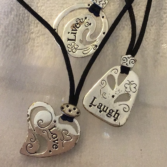 Never worn beautiful blk corded necklace w/cascading hears of Live, Laugh, Love. - Picture 7 of 8